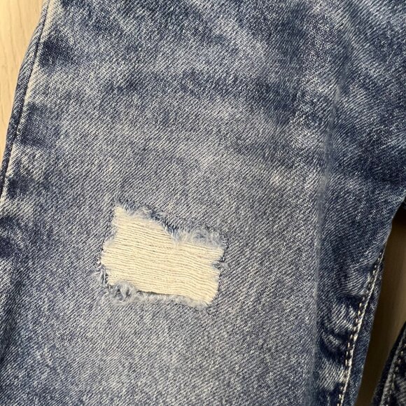 Cat & Jack Distressed Wide Leg Jeans - Picture 2 of 10